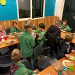 Gids/helper-kamp en installatie
