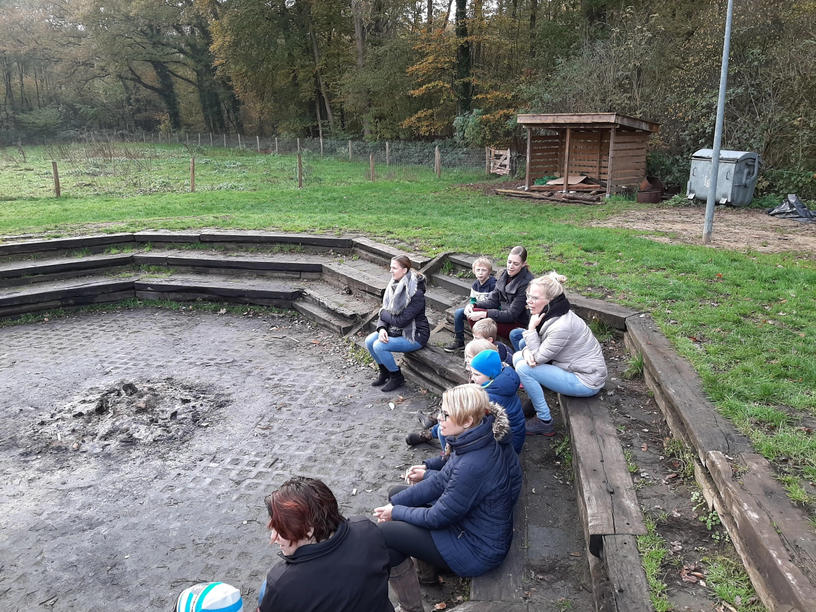 Moeder-welpen kamp Moeder-welpen kamp