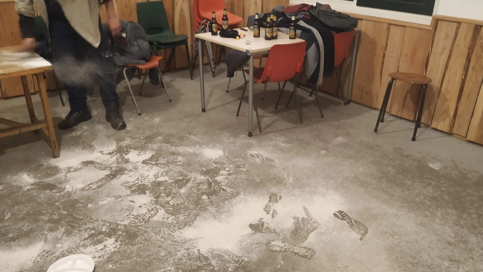 De vloer vond het iets minder leuk... De vloer vond het iets minder leuk...