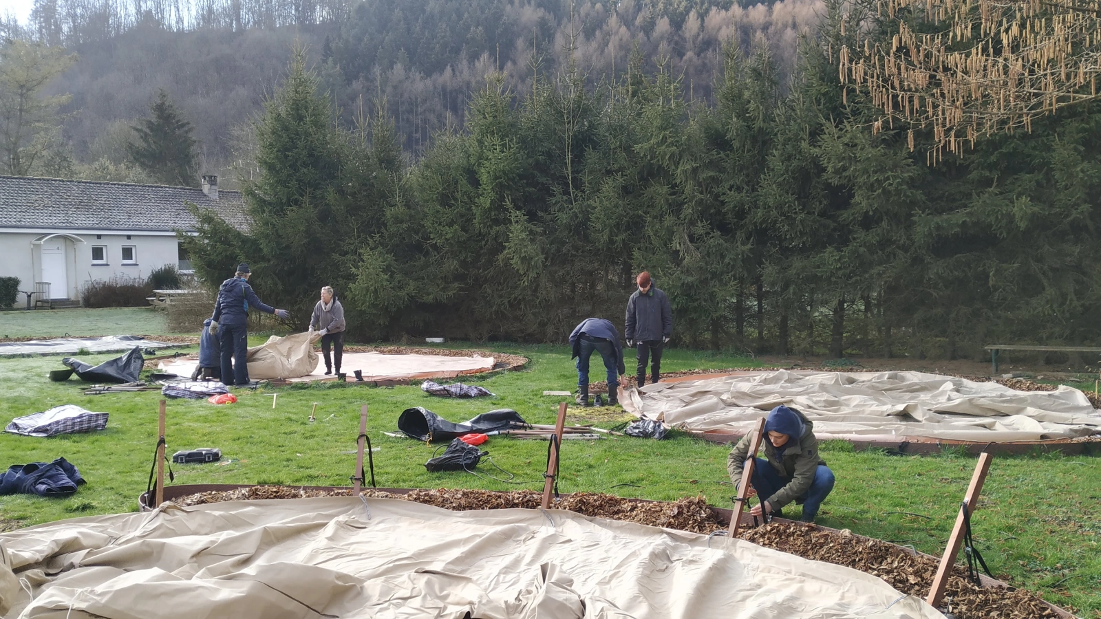 Tenten bouwen in de Ardennen Tenten bouwen in de Ardennen