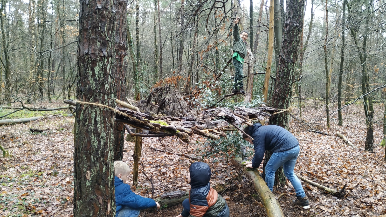 Hutten schieten en pijlen bouwen Hutten schieten en pijlen bouwen