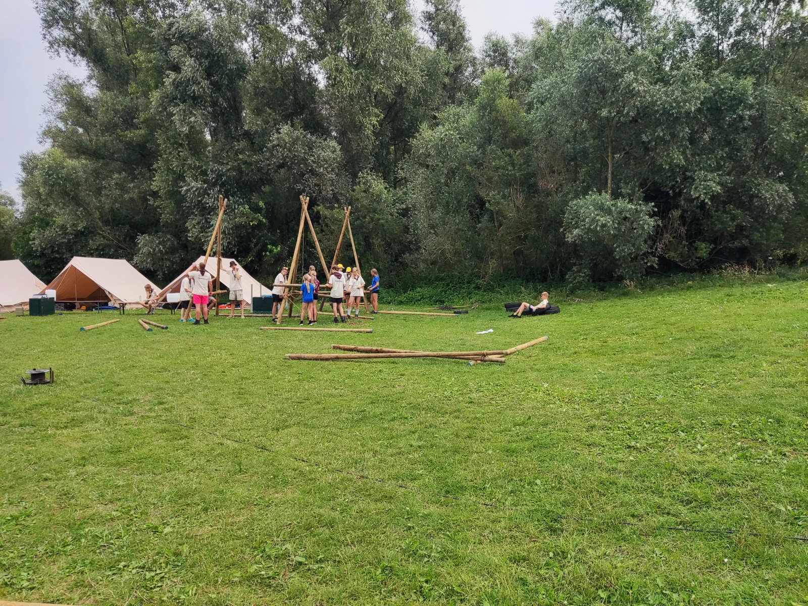 Na het afbreken van de stormbaan konden er keukens gebouwd worden