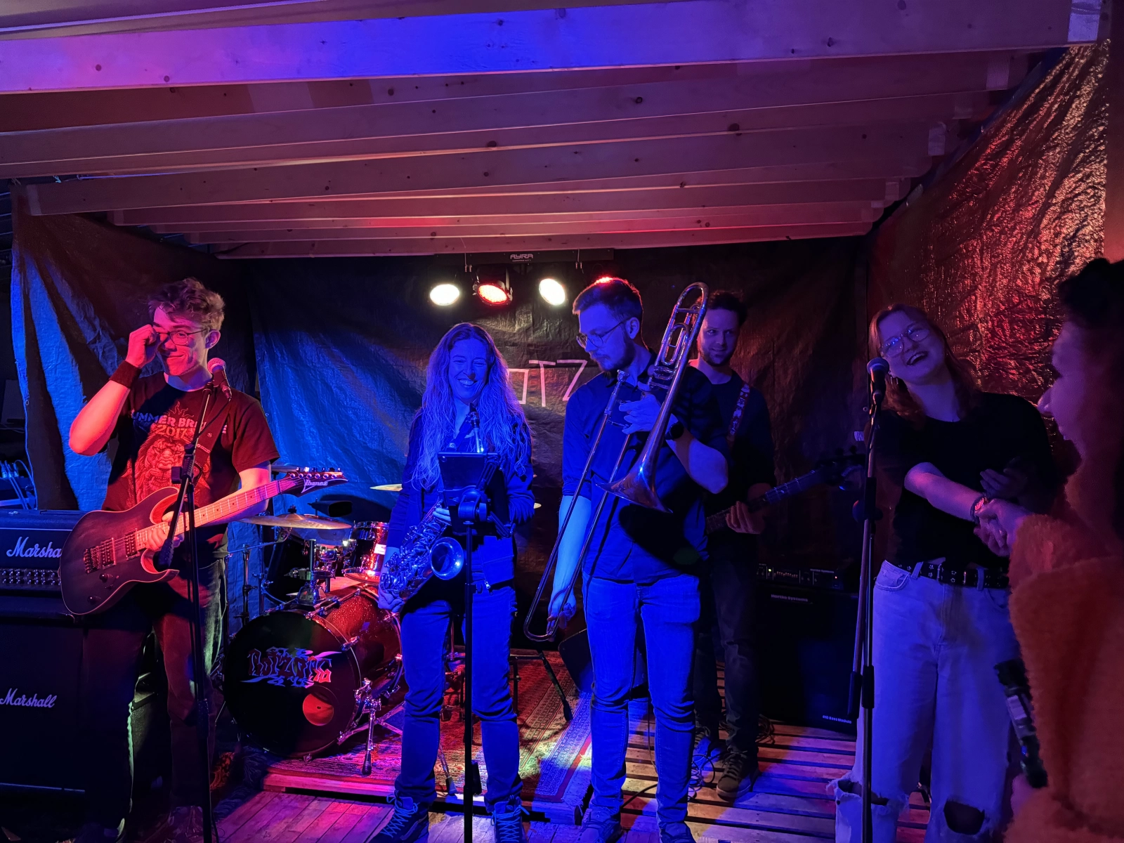 Punk concert in de kelder