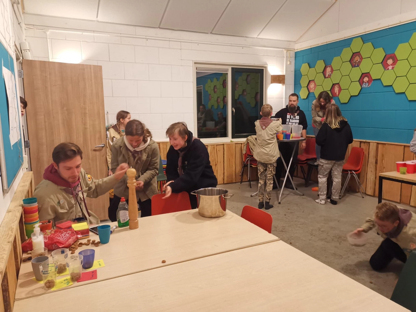 Een pepernotenbende bij de Scouts Een pepernotenbende bij de Scouts