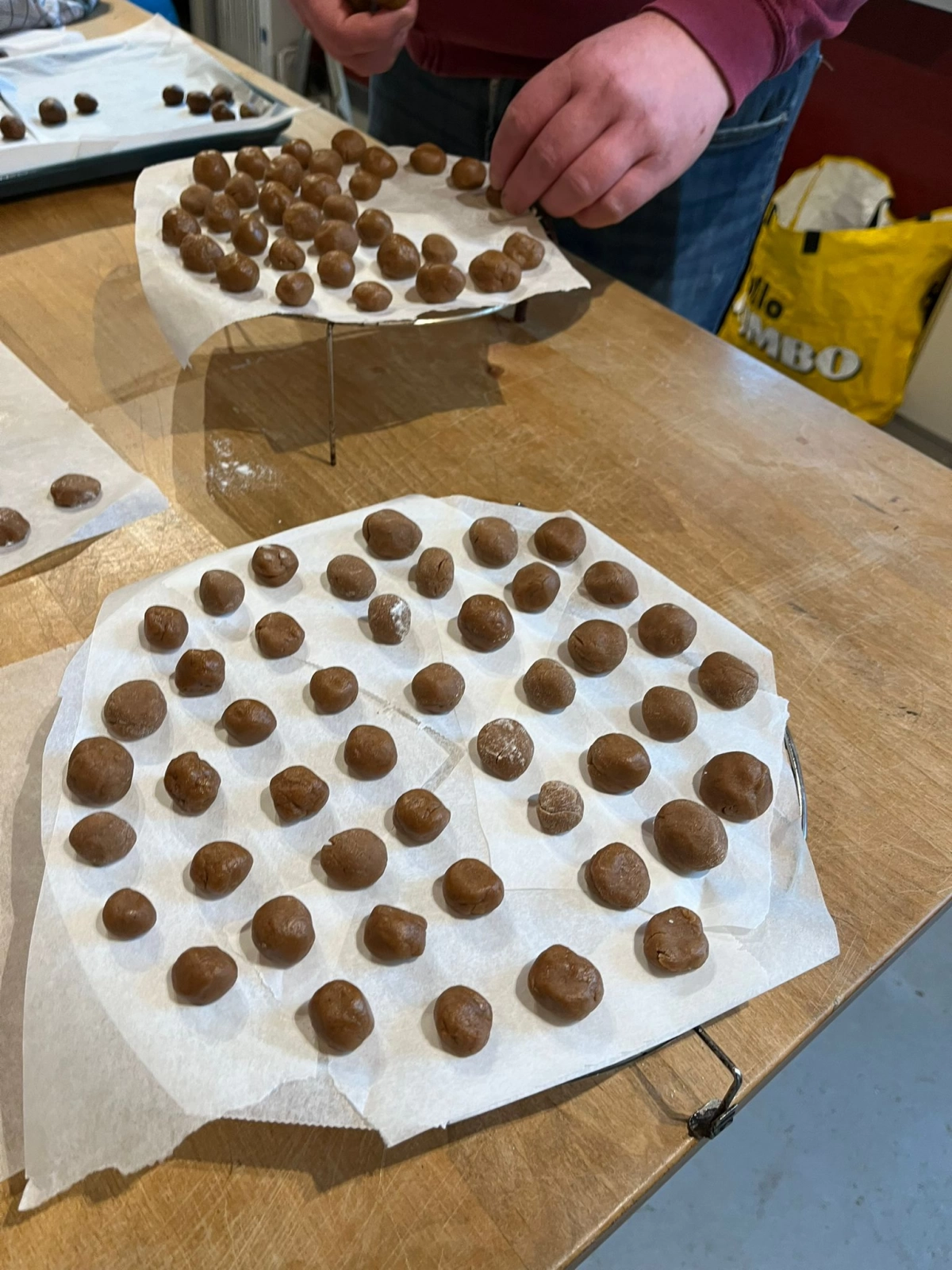 Pepernoten en appels op het vuur Pepernoten en appels op het vuur