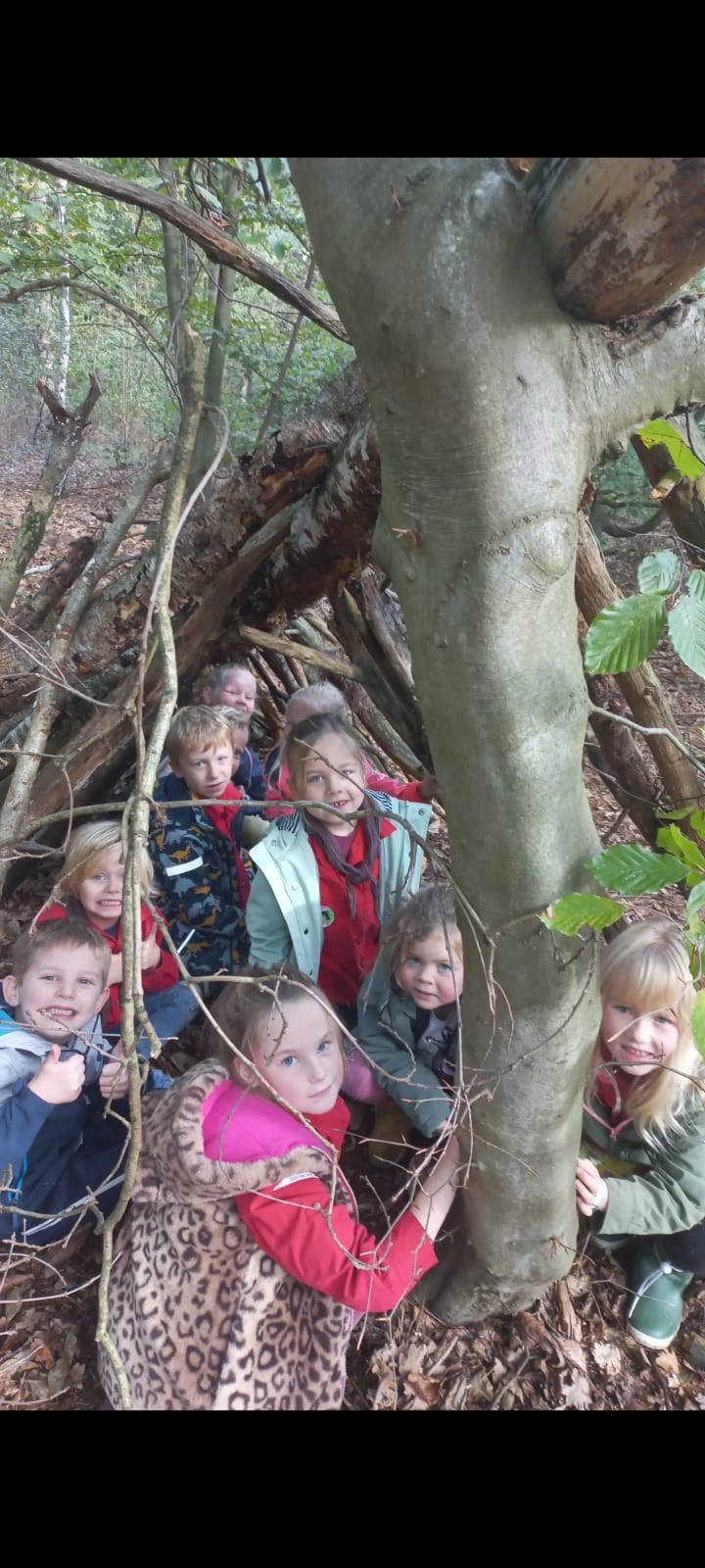 Sjouw, sjouw, aan de slag... Sjouw, sjouw, aan de slag...